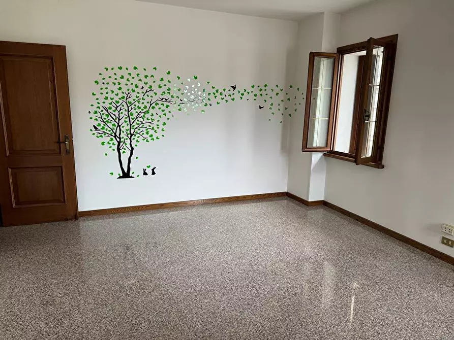 Immagine 13 di Ufficio in affitto  a Cordenons
