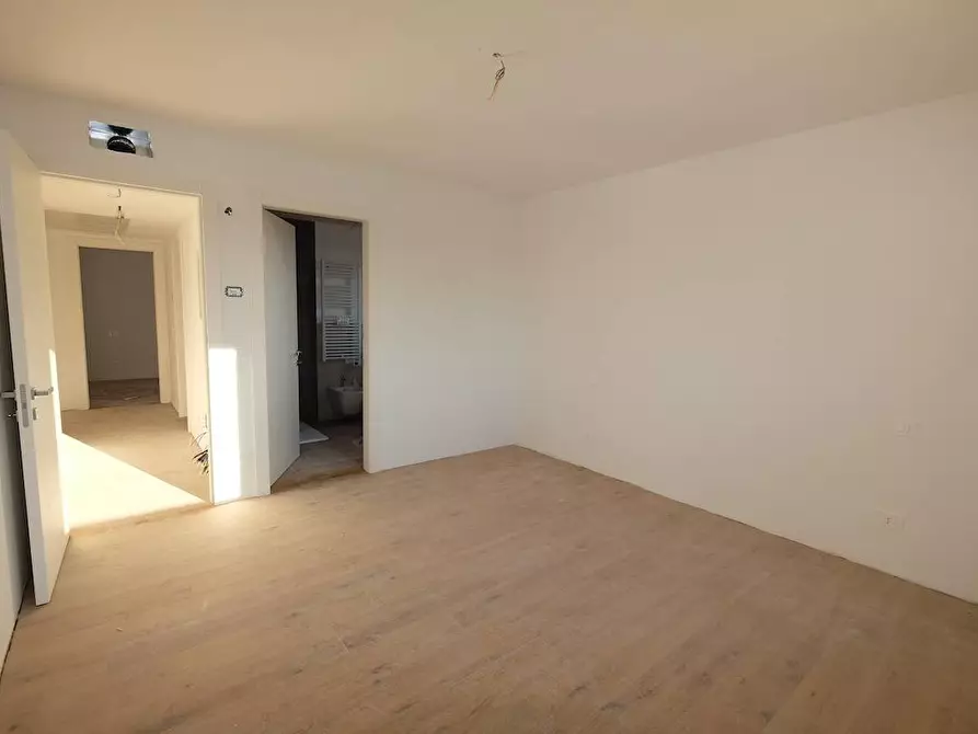 Immagine 7 di Appartamento in vendita  a Pordenone