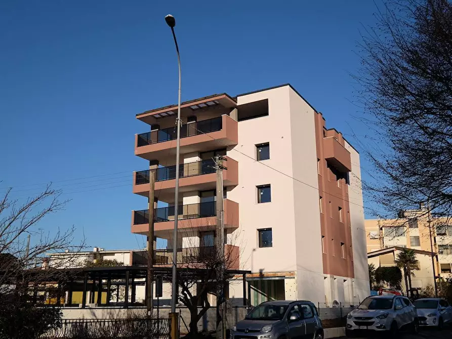 Immagine 3 di Attico in vendita  a Pordenone