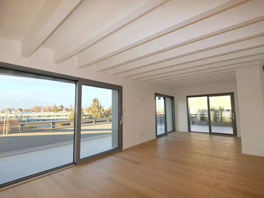 Immagine 3 di Attico in vendita  a Pordenone