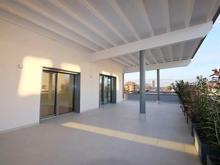 Immagine 4 di Attico in vendita  a Pordenone