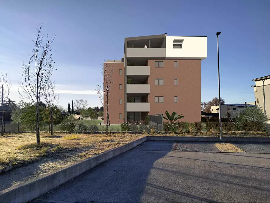 Immagine 1 di Appartamento in vendita  a Pordenone