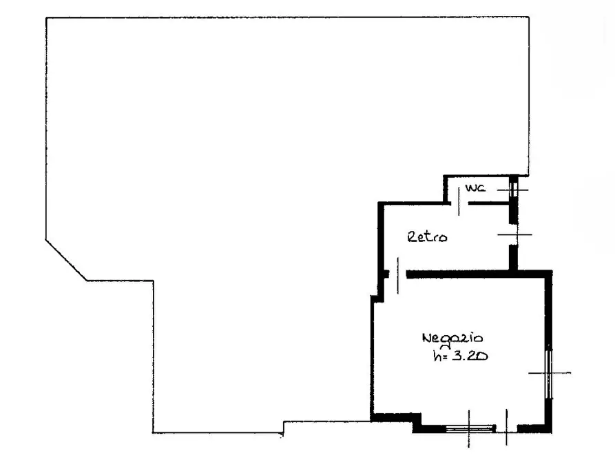 Immagine 11 di Negozio in affitto  a Cordenons