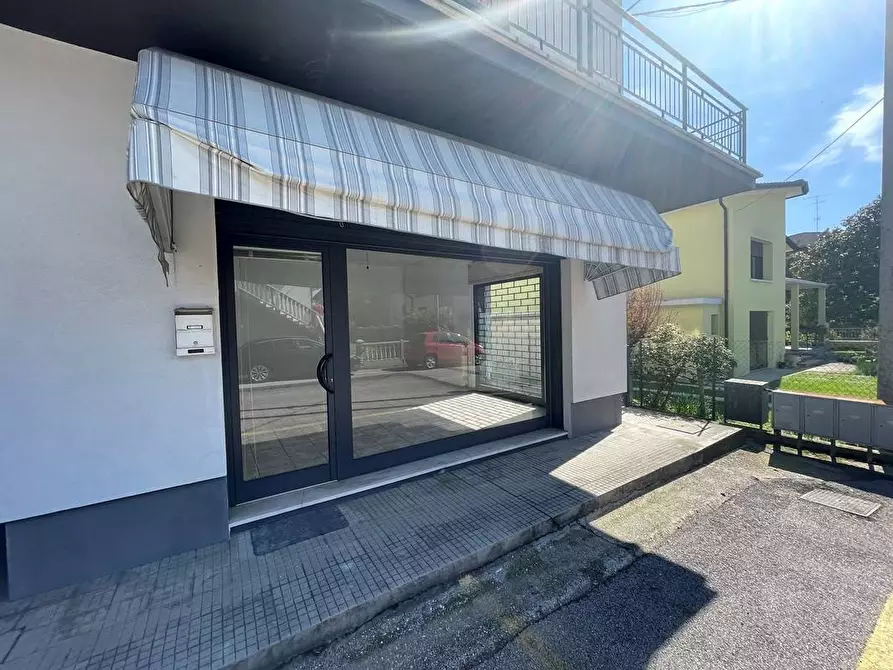 Immagine 2 di Negozio in affitto  a Cordenons