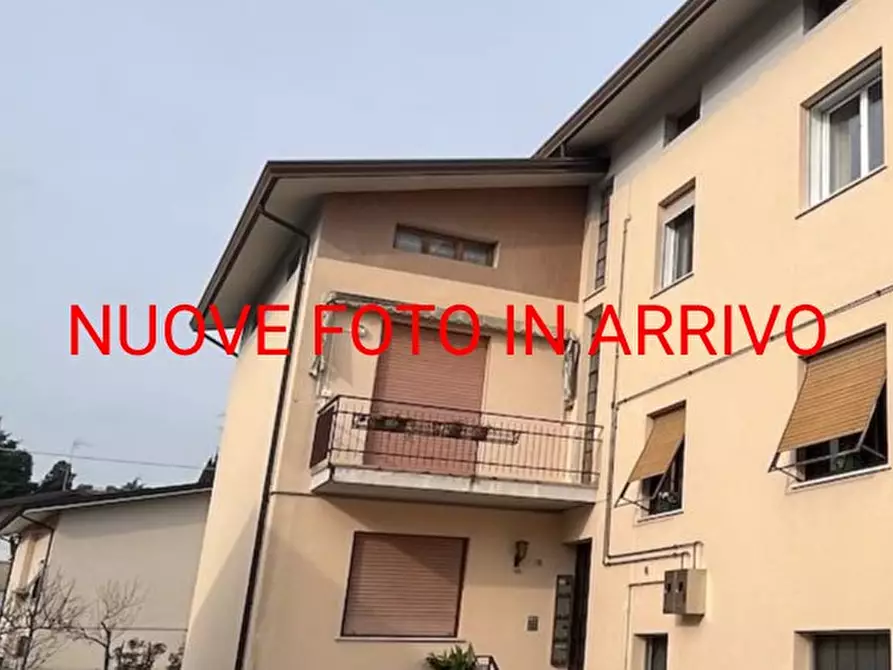 Immagine 1 di Appartamento in vendita  a Pordenone