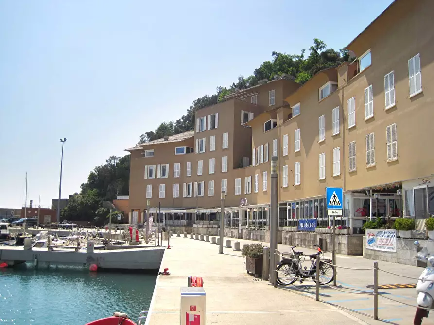 Immagine 1 di Appartamento in affitto  in Via del Porto a Arenzano