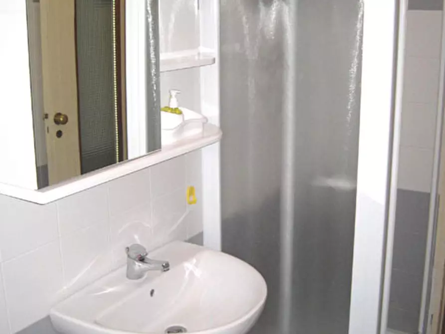 Immagine 15 di Appartamento in affitto  in Via Torino a Arenzano