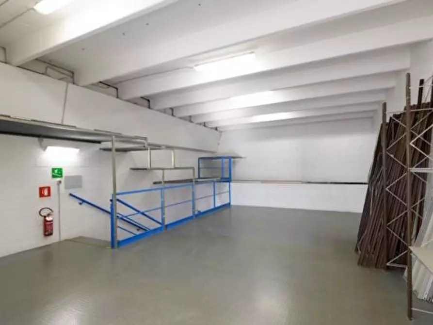 Immagine 13 di Capannone industriale in affitto  in Via Pian Masino a Arenzano