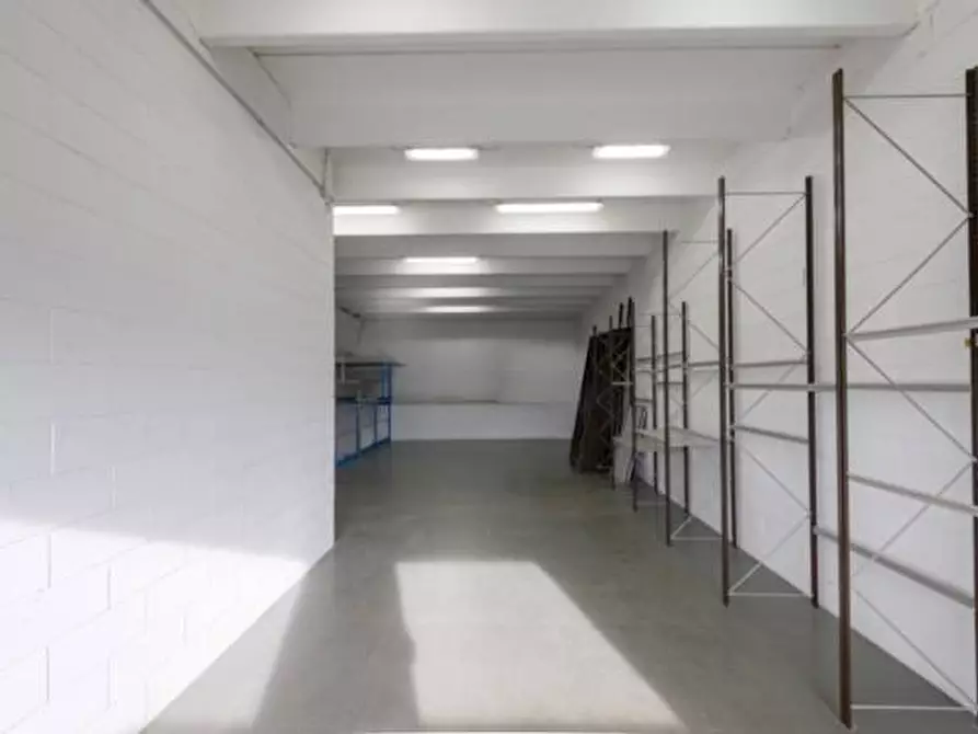 Immagine 15 di Capannone industriale in affitto  in Via Pian Masino a Arenzano