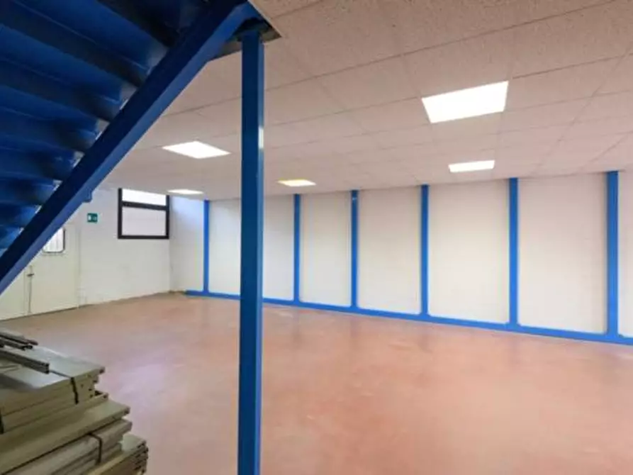 Immagine 9 di Capannone industriale in affitto  in Via Pian Masino a Arenzano