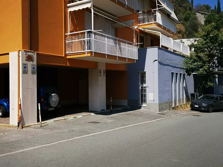 Immagine 2 di Locale commerciale in affitto  in Via Leopardi a Arenzano