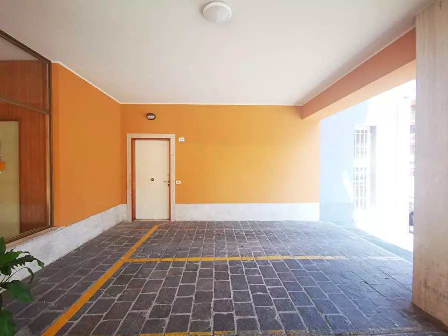 Immagine 3 di Locale commerciale in affitto  in Via Leopardi a Arenzano