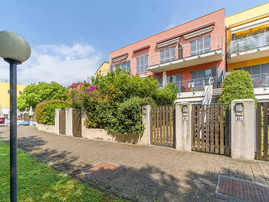 Immagine 5 di Appartamento in vendita  in Via Caproni a Arenzano