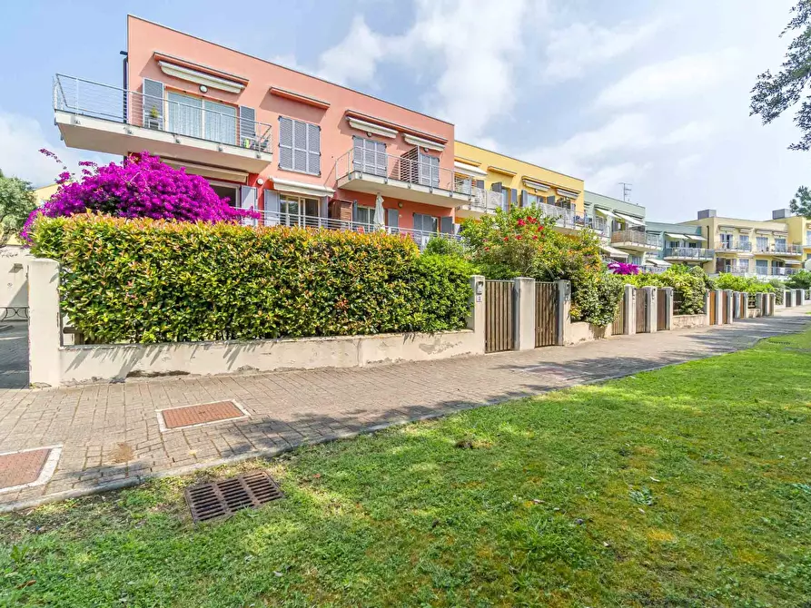 Immagine 6 di Appartamento in vendita  in Via Caproni a Arenzano