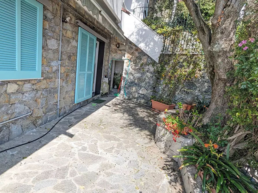 Immagine 14 di Appartamento in vendita  in Via del Mare a Arenzano