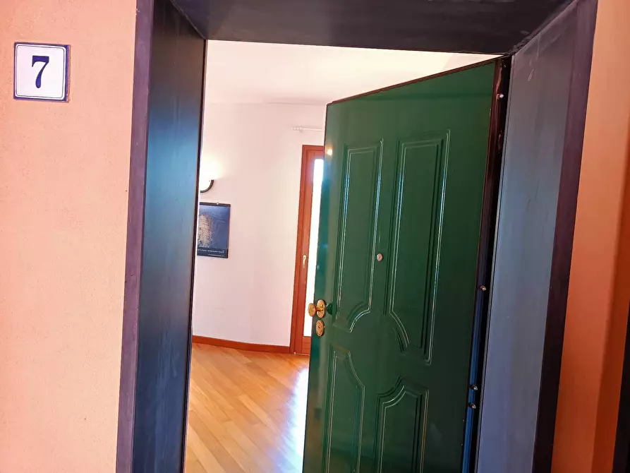 Immagine 5 di Appartamento in vendita  in Via al Golf a Cogoleto