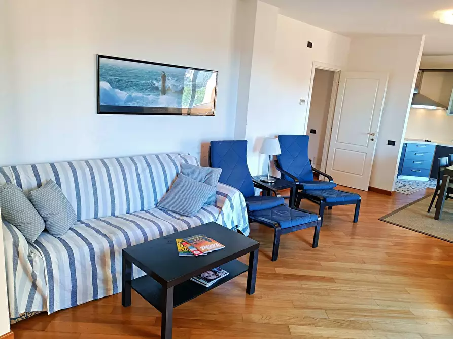 Immagine 8 di Appartamento in vendita  in Via al Golf a Cogoleto