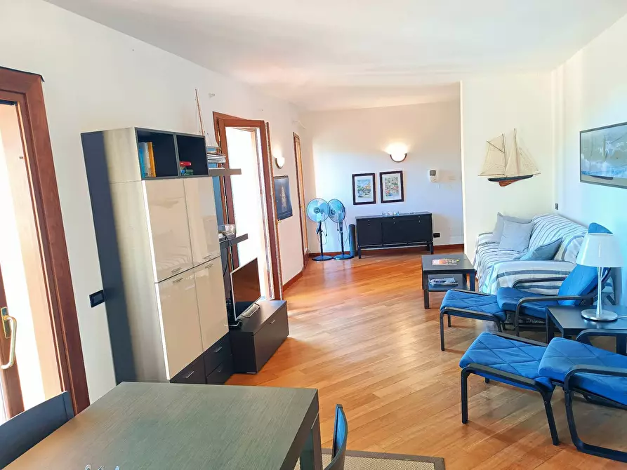 Immagine 27 di Appartamento in vendita  in Via al Golf a Cogoleto