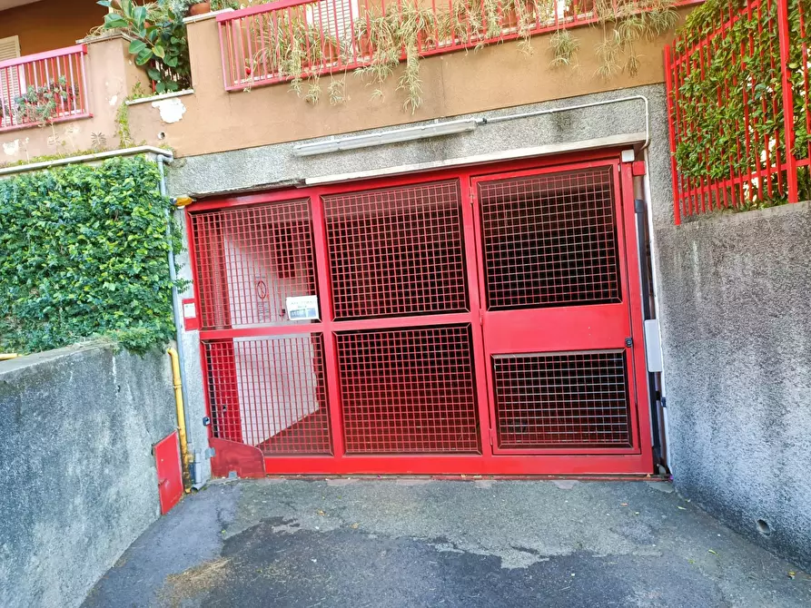 Immagine 2 di Box auto in affitto  in Via Maxio a Arenzano