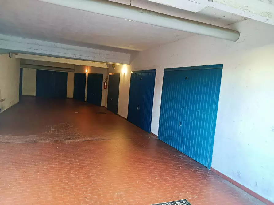 Immagine 4 di Box auto in affitto  in Via Maxio a Arenzano