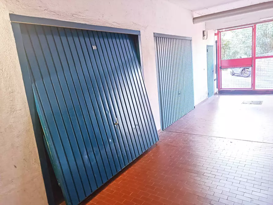 Immagine 5 di Box auto in affitto  in Via Maxio a Arenzano
