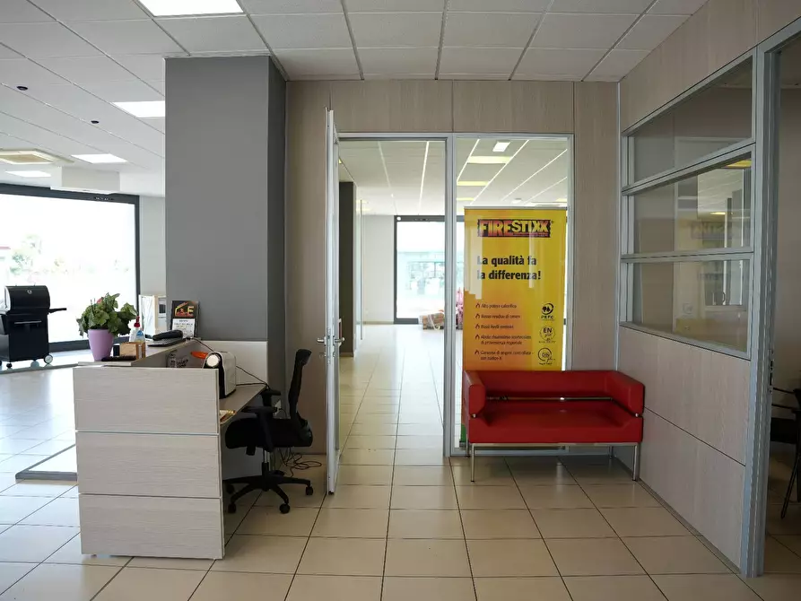 Immagine 5 di Locale commerciale in affitto  in via giovanni agnelli a Beinette