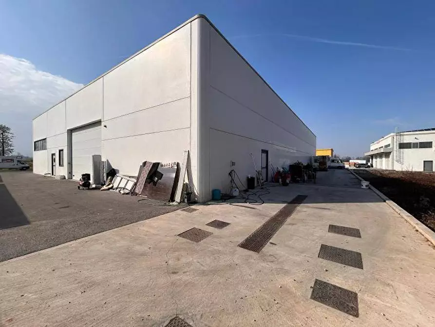 Immagine 1 di Capannone industriale in affitto  in Via Giovanni Agnelli a Beinette