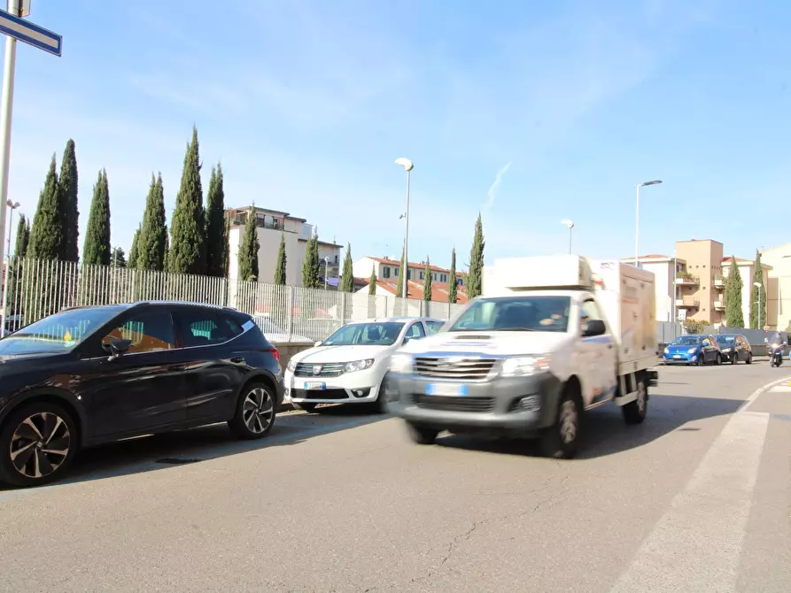 Immagine 4 di Box auto in vendita  in via Leopoldo Pellas a Firenze
