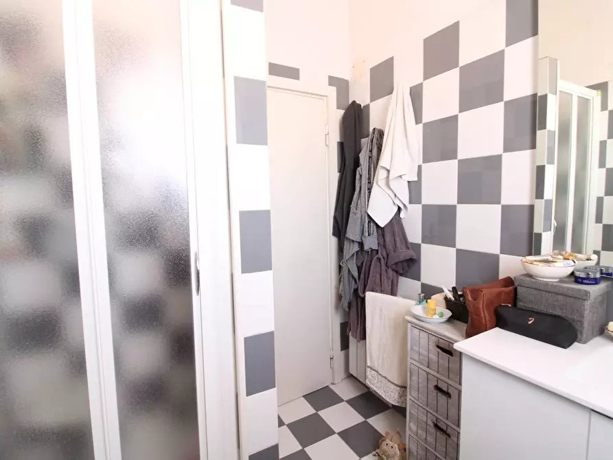 Immagine 15 di Appartamento in vendita  in Via Vincenzo Monti a Sesto Fiorentino