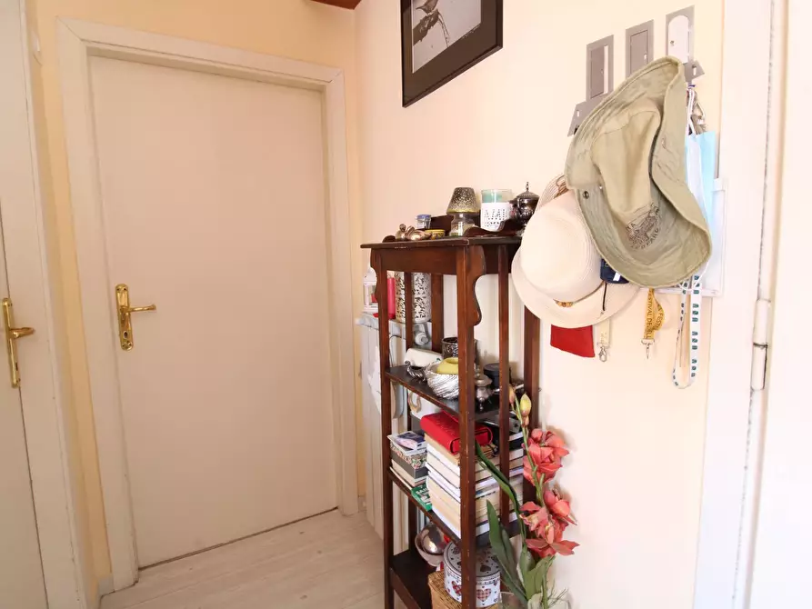 Immagine 19 di Appartamento in vendita  in Via Vincenzo Monti a Sesto Fiorentino