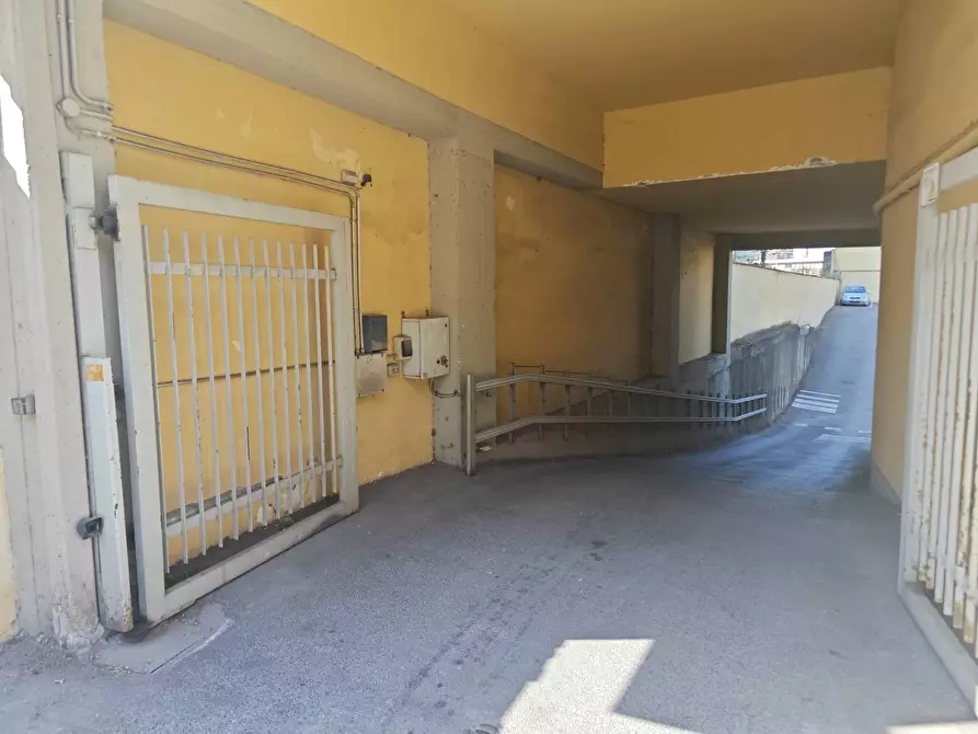 Immagine 1 di Box auto in vendita  in Via Reginaldo Giuliani a Firenze