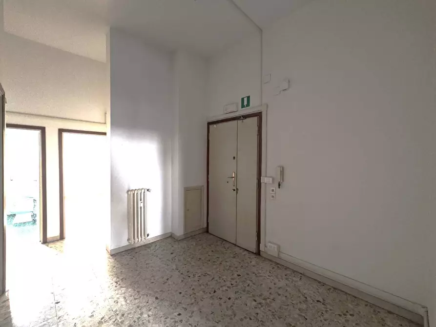 Immagine 4 di Ufficio in affitto  in Via Giulio Caccini a Firenze