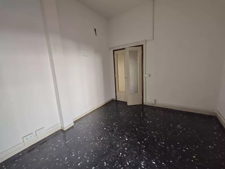 Immagine 11 di Ufficio in affitto  in Via Giulio Caccini a Firenze