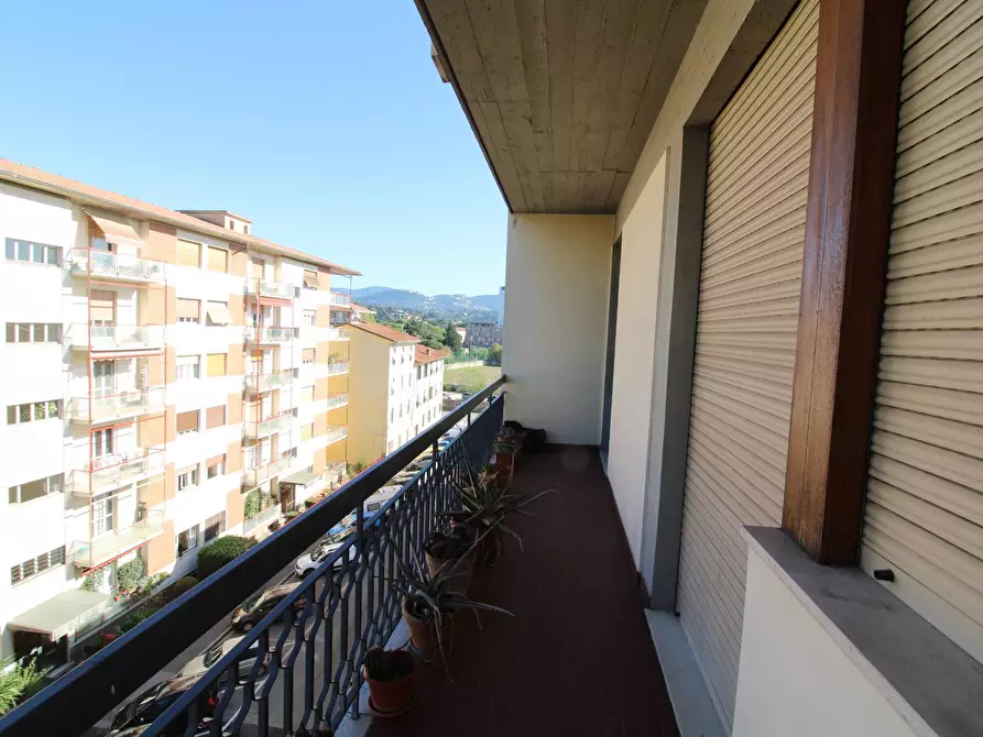 Immagine 25 di Appartamento in vendita  in Via Ugo Corsi a Firenze