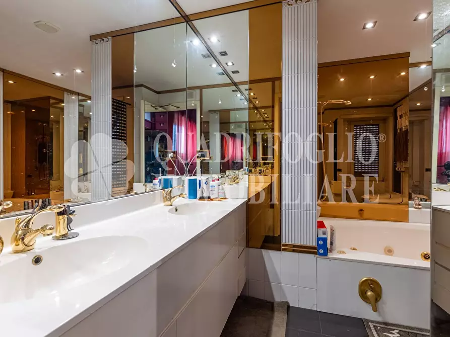 Immagine 27 di Appartamento in vendita  in Via Ferdinando Acton a Roma