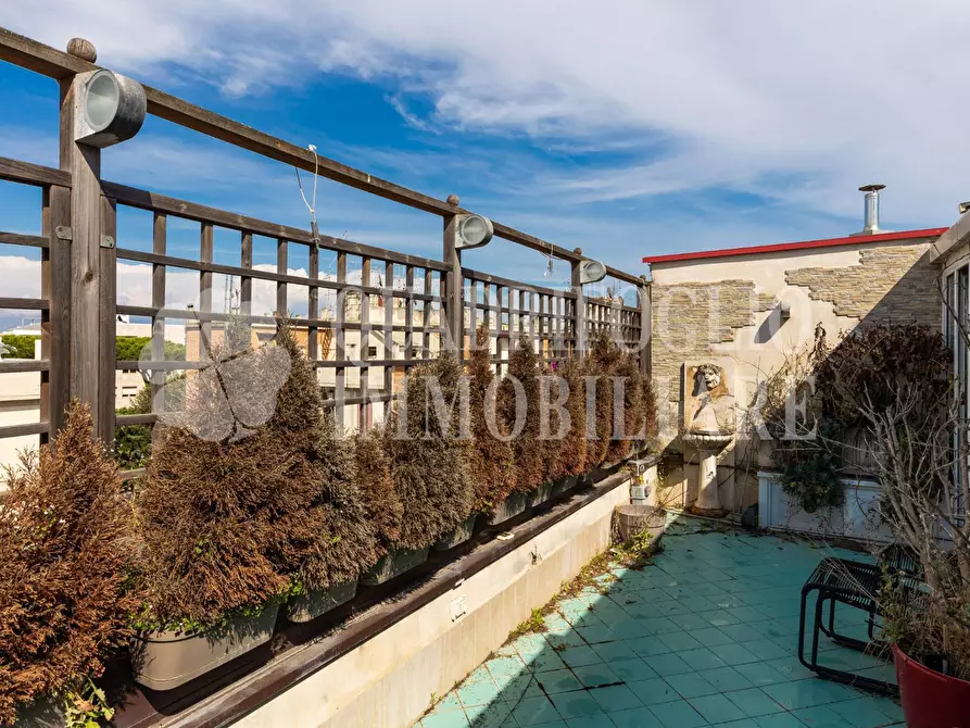 Immagine 30 di Appartamento in vendita  in Via Ferdinando Acton a Roma