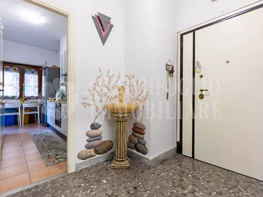 Immagine 3 di Appartamento in vendita  in Viale Della Pineta Di Ostia a Roma