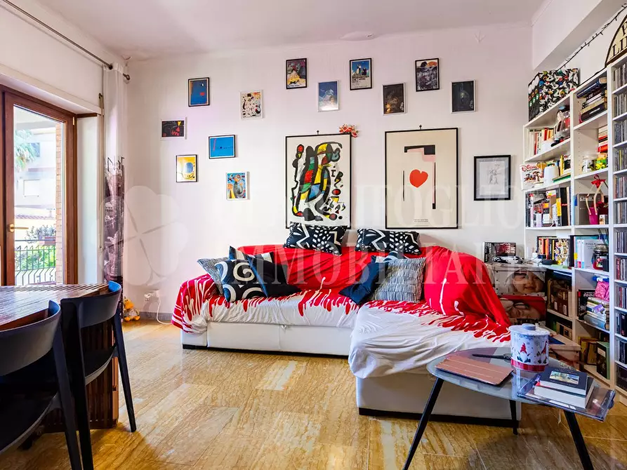 Immagine 6 di Appartamento in vendita  in Viale Della Pineta Di Ostia a Roma