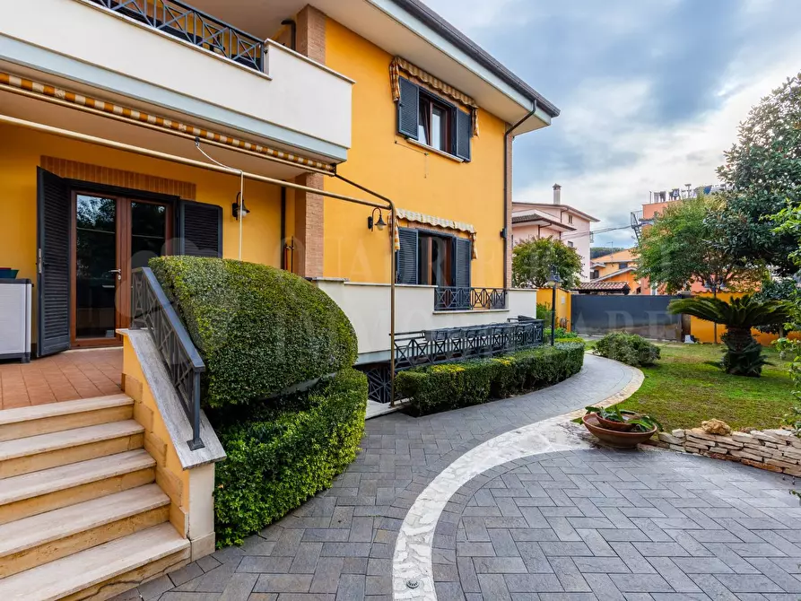 casa indipendente in vendita a Fiumicino in zona Isola Sacra
