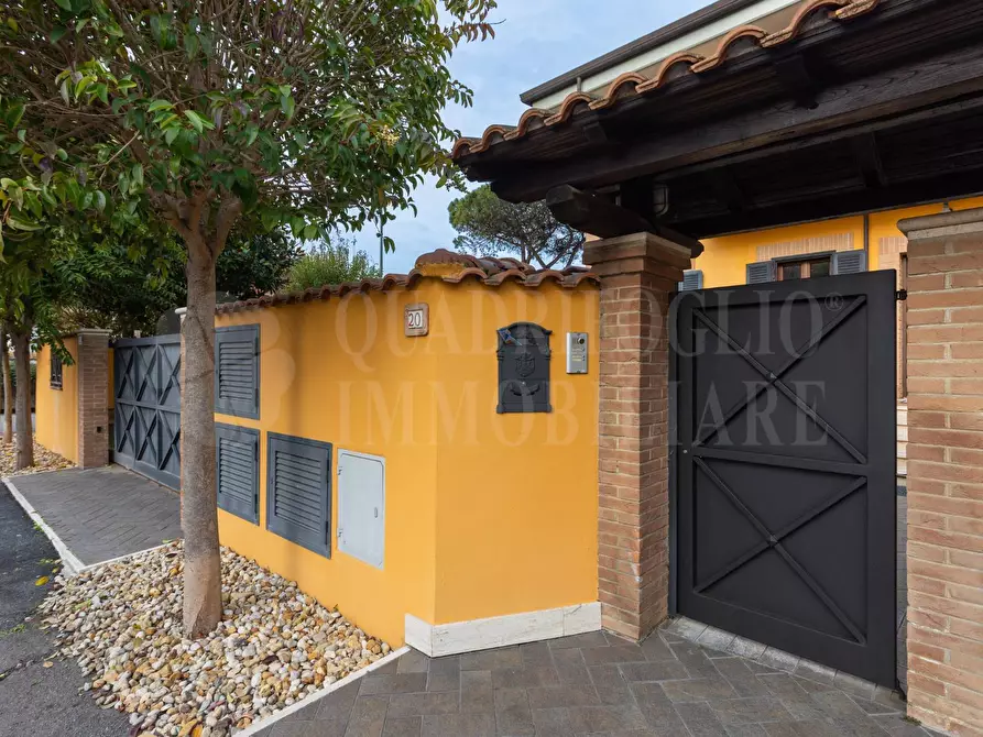 Immagine 5 di Villa in vendita  in via monte vies a Fiumicino