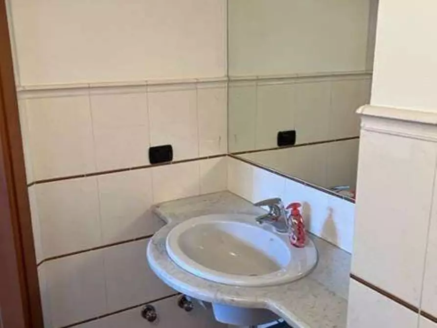 Immagine 7 di Ufficio in affitto  in Via Circonvallazione a Pecetto Torinese