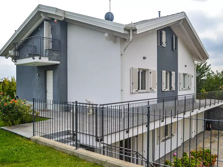 Immagine 9 di Villa in vendita  in Strada Chieri a Pecetto Torinese