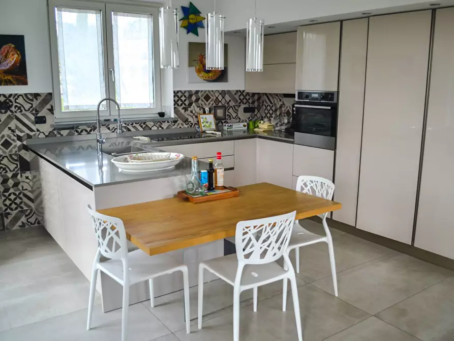 Immagine 27 di Villa in vendita  in Strada Chieri a Pecetto Torinese