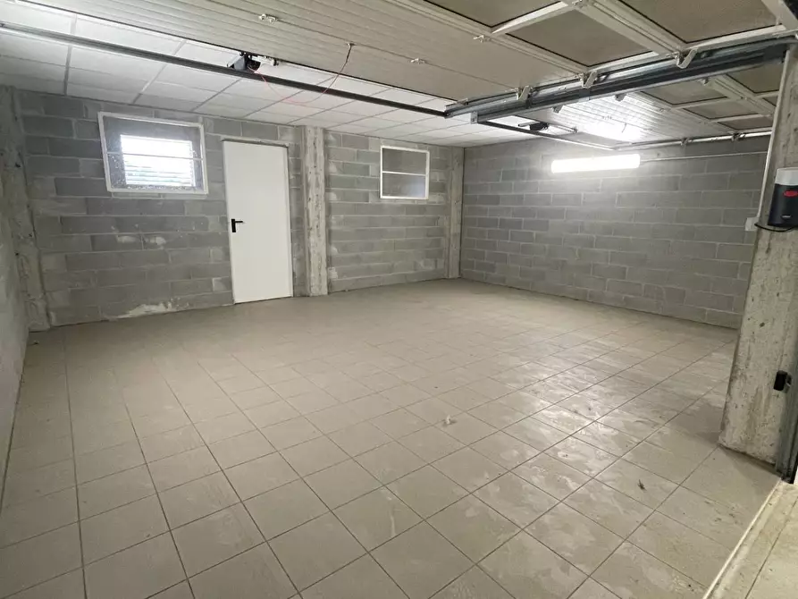 Immagine 2 di Box auto in vendita  in Strada Guido Volante a Torino