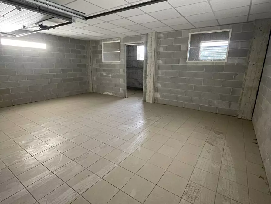 Immagine 4 di Box auto in vendita  in Strada Guido Volante a Torino