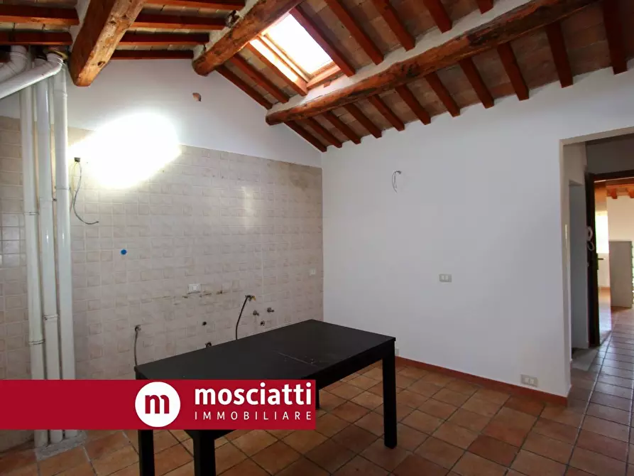 Immagine 2 di Appartamento in vendita  a Matelica