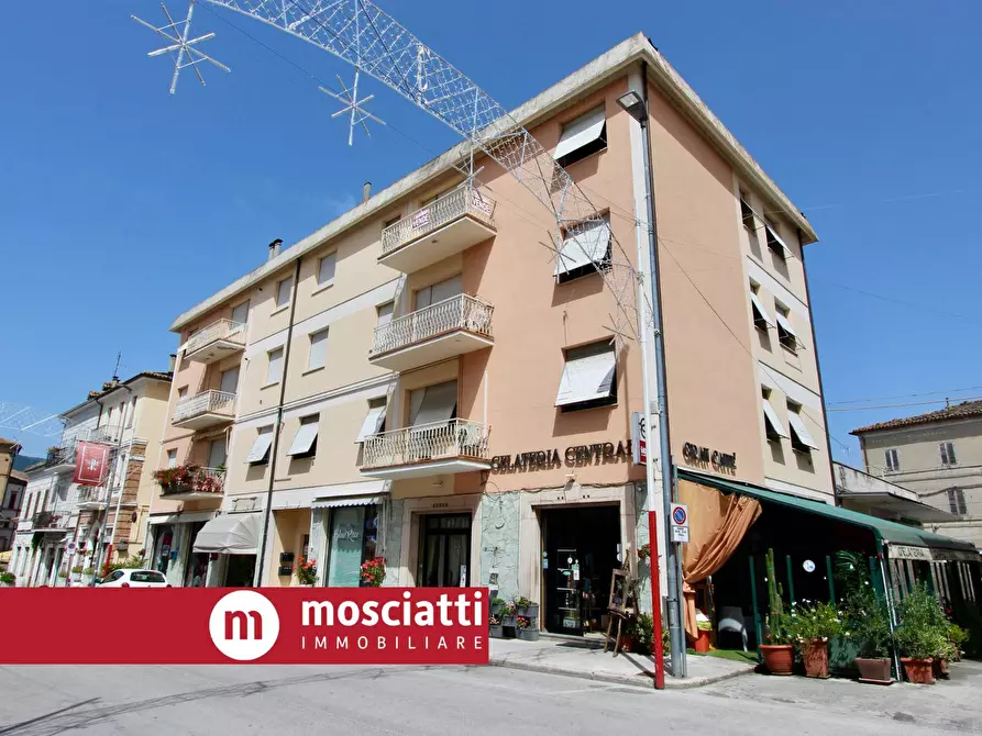 Immagine 1 di Appartamento in vendita  in Corso Italia a Castelraimondo
