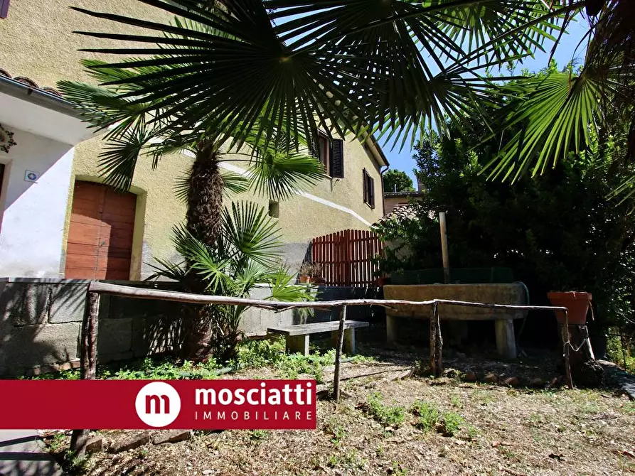 Immagine 1 di Casa indipendente in vendita  in Frzione Rastia a Matelica