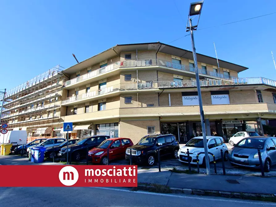Immagine 1 di Appartamento in vendita  in Viale Cesare Battisti a Matelica