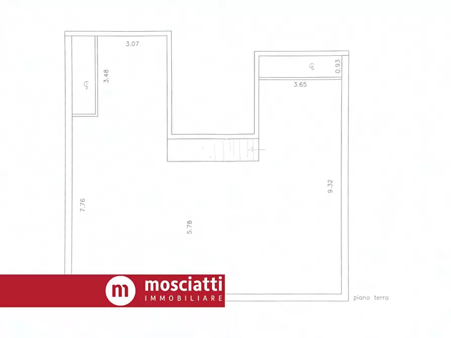 Immagine 3 di Locale commerciale in vendita  in Martiri della Libertà a Matelica